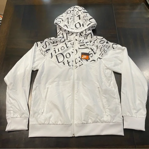 Nike Big Boys “Just Do It” Sportswear Windrunner Hooded Jacket -Size Large USED